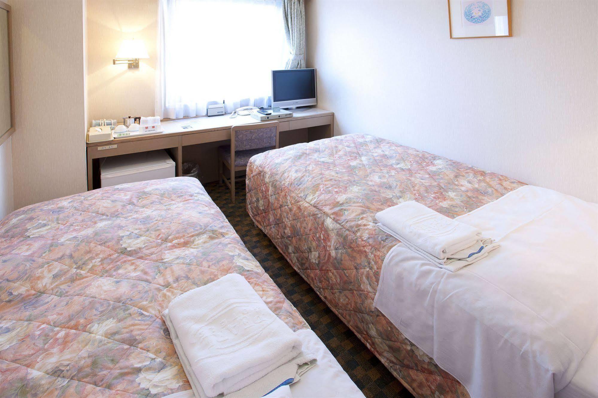 เพิร์ล โฮเต็ล คาไซ Hotel โตเกียว ภายนอก รูปภาพ